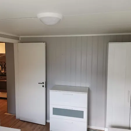 With Shared Kitchen And Bathroom Nr 3 *