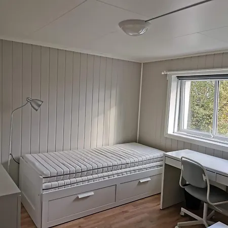 Ubytování v soukromí With Shared Kitchen And Bathroom Nr 3 Tromsø