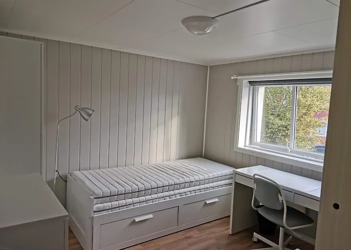Accommodatie bij particulieren With Shared Kitchen And Bathroom Nr 3 Tromsø